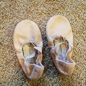 Ballet shoes toddler Size 8B